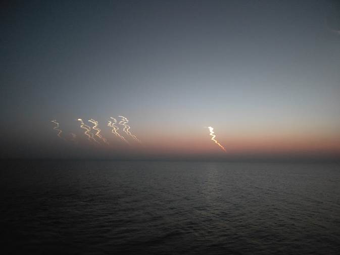 A sunset over the ocean

AI-generated content may be incorrect.